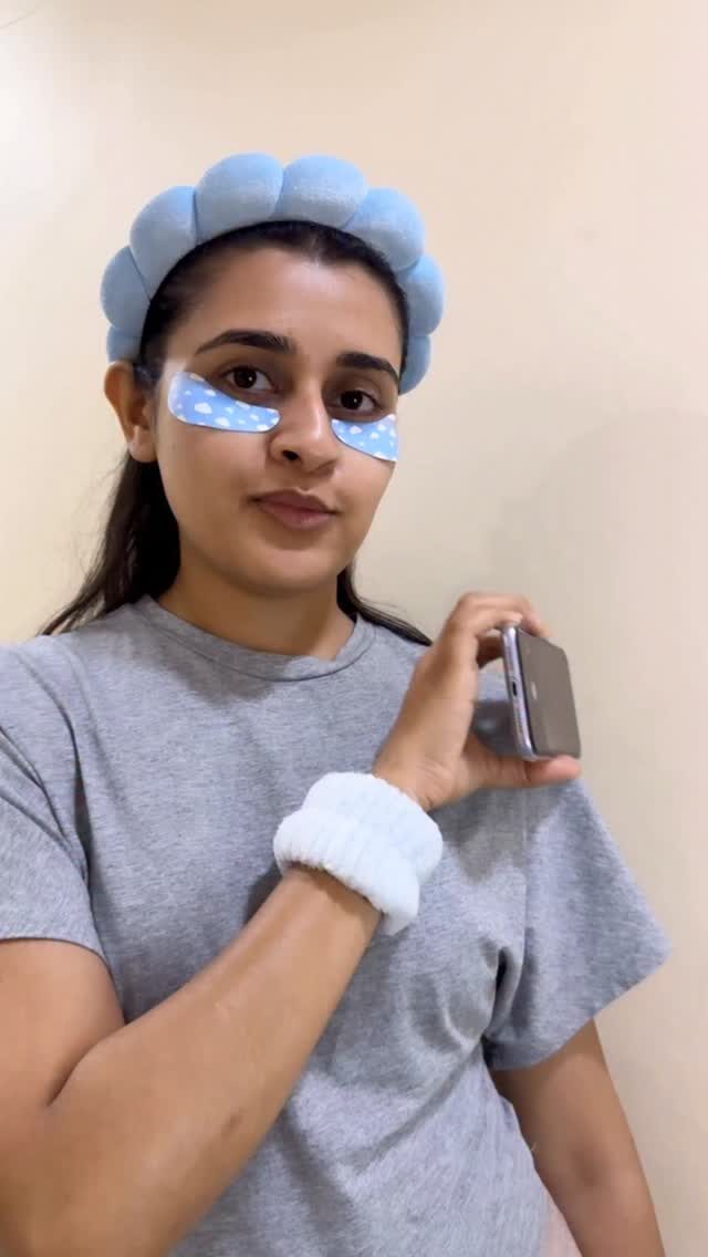 Instagram post from skin_sesh. This post is in position 1.