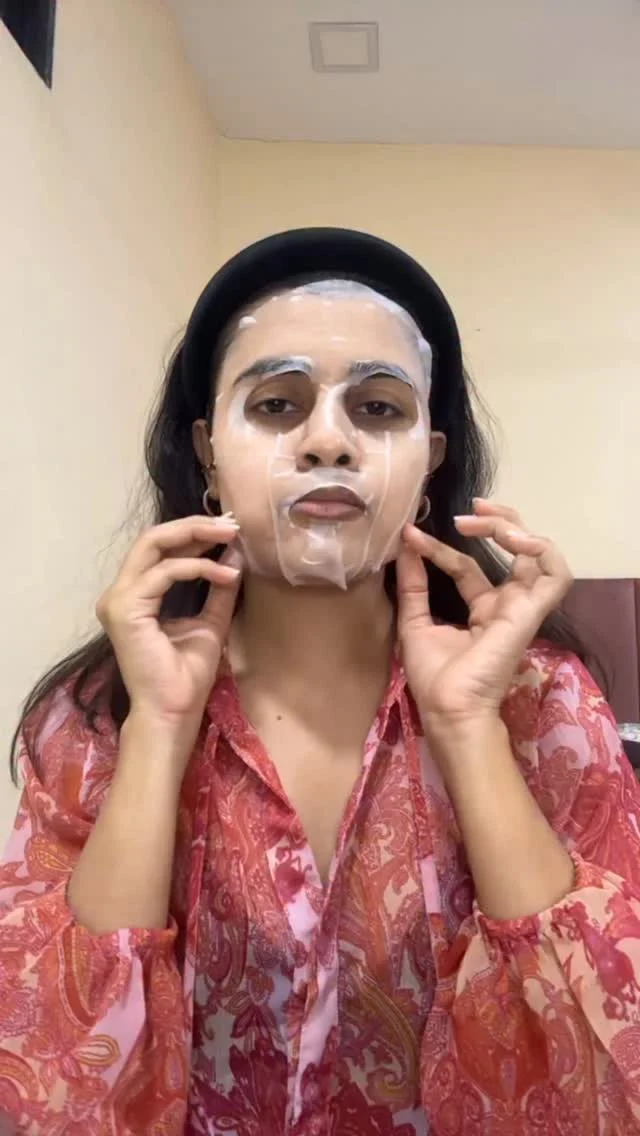 Instagram post from skin_sesh. This post is in position 4.
